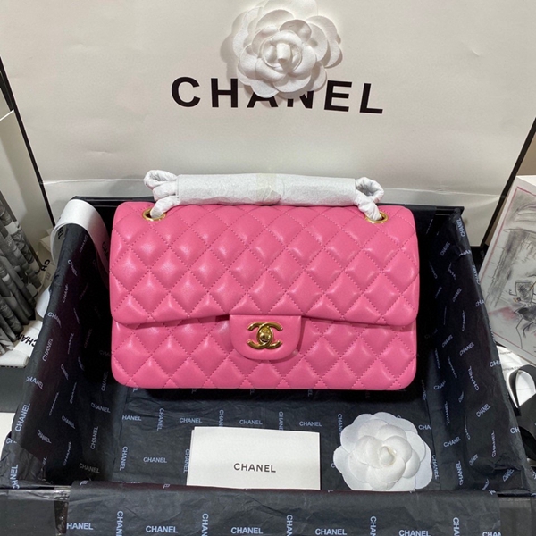 シャネルバッグレプリカ正面デザイン